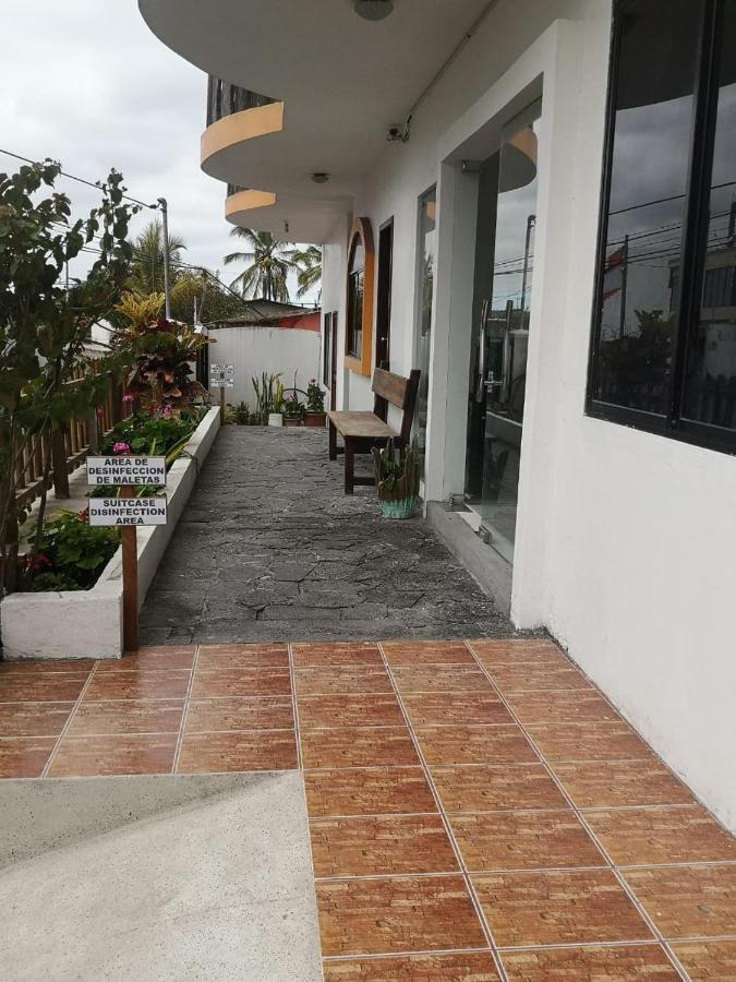 Hostal Sandrita Puerto Villamil Eksteriør billede