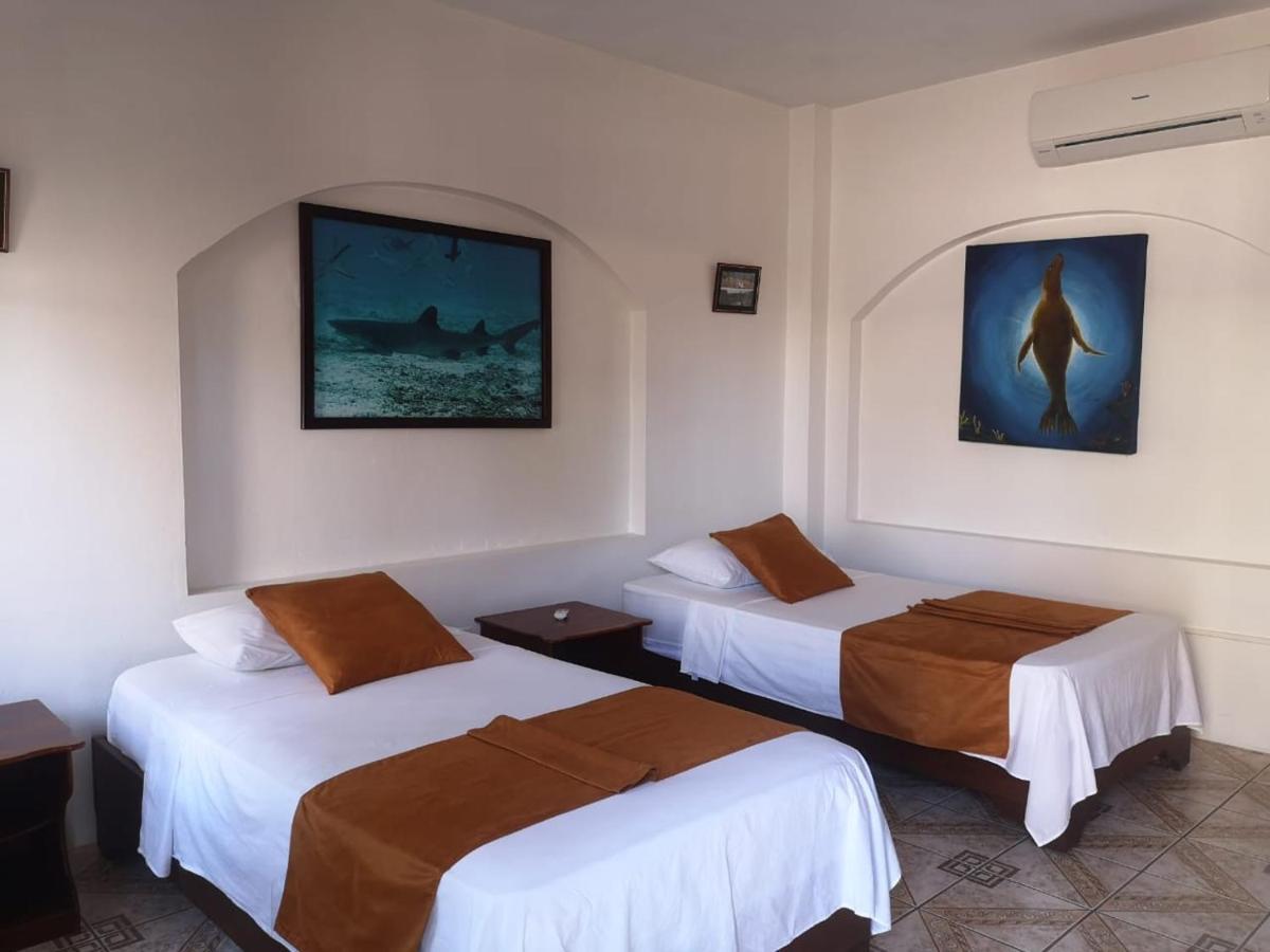 Hostal Sandrita Puerto Villamil Eksteriør billede